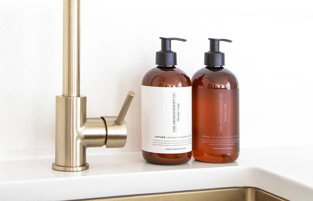 THE AROMATHERAPY CO Therapy Hand & Body Wash - Coconut & Water Flower