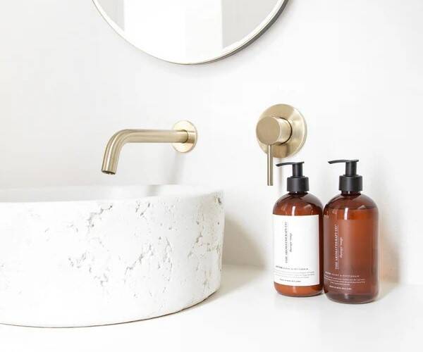 THE AROMATHERAPY CO Therapy Hand & Body Lotion - Peony & Petitgrain