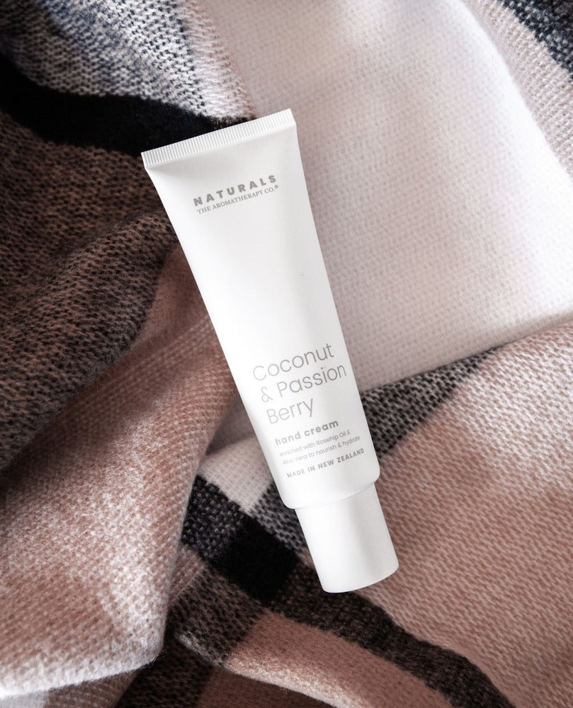 THE AROMATHERAPY CO Naturals Hand Cream - Coconut & Passion Berry