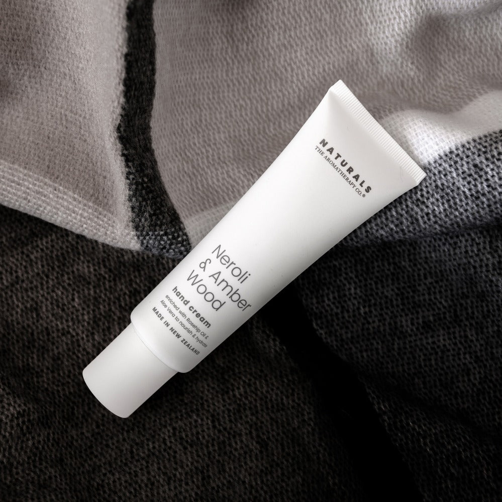THE AROMATHERAPY CO Naturals Hand Cream - Neroli & Amber Wood