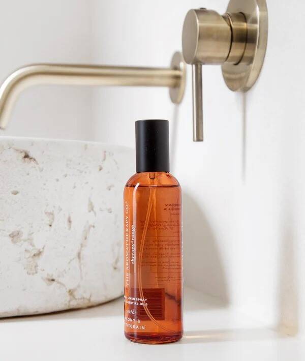 THE AROMATHERAPY CO Therapy Linen & Room Spray Soothe - Peony & Petitgrain