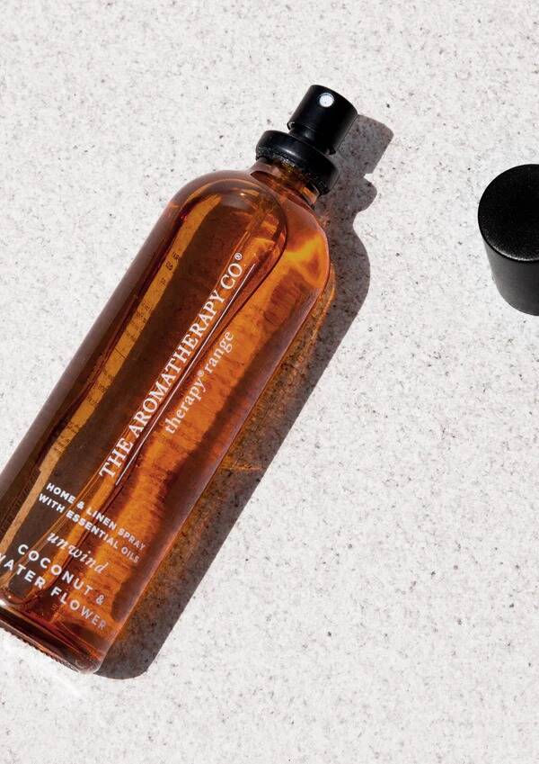 THE AROMATHERAPY CO Therapy Linen & Room Spray Unwind - Coconut & Water Flower