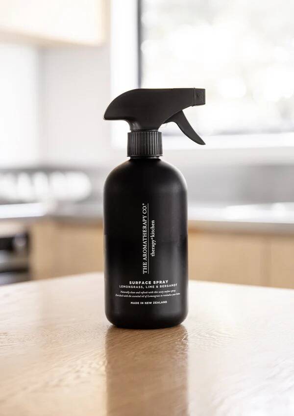 THE AROMATHERAPY CO Therapy Kitchen Surface Spray - Lemongrass Lime & Bergamot