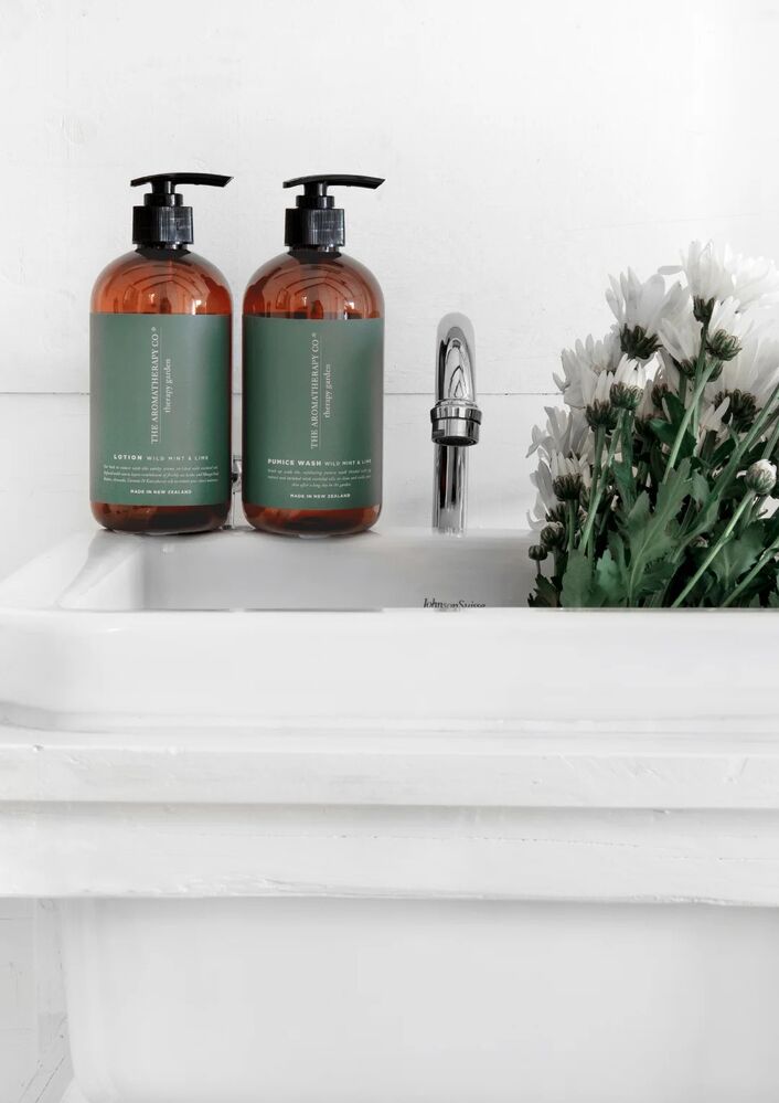 THE AROMATHERAPY CO Therapy Garden Hand Wash - Wild Mint & Lime