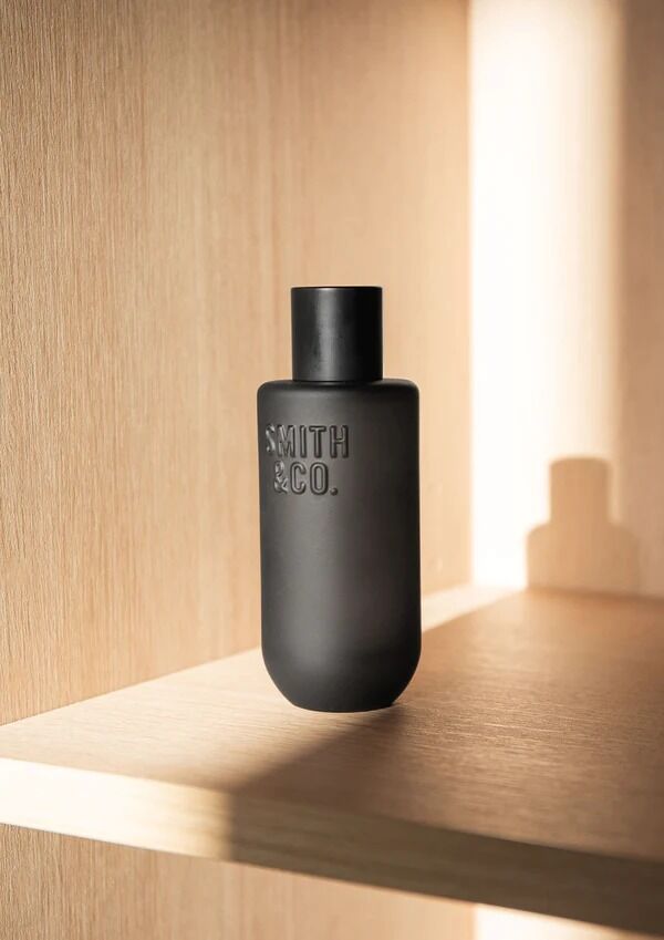 THE AROMATHERAPY CO Smith & Co Room Spray - Tabac & Cedarwood