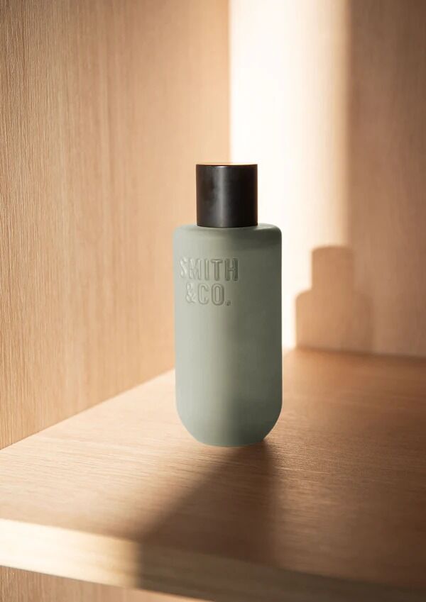 THE AROMATHERAPY CO Smith & Co Room Spray - Amber & Freesia