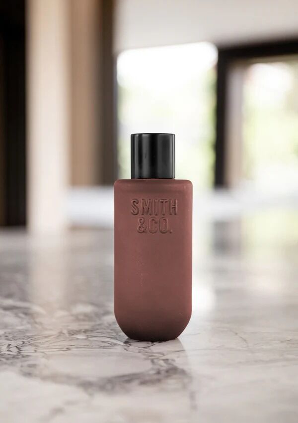 THE AROMATHERAPY CO Smith & Co Room Spray - Black Oud & Saffron