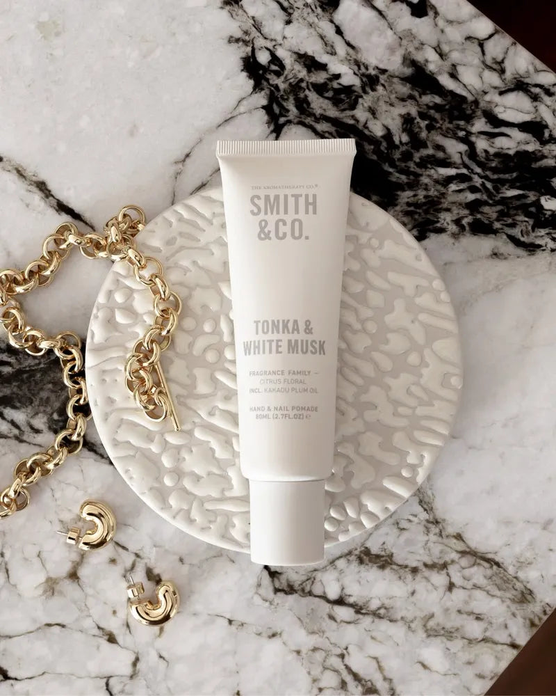 THE AROMATHERAPY CO Smith & Co Hand Cream - Tonka & White Musk