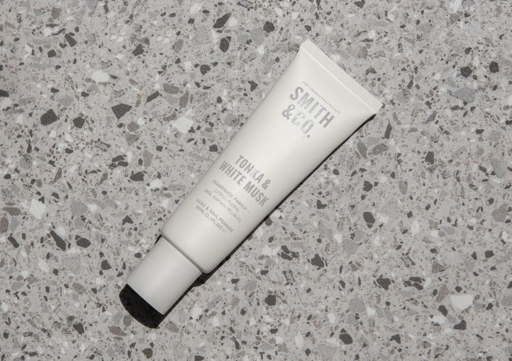 THE AROMATHERAPY CO Smith & Co Hand Cream - Tonka & White Musk