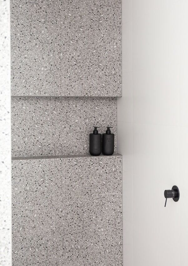 THE AROMATHERAPY CO Smith & Co Hand & Body Wash - Tabac & Cedarwood