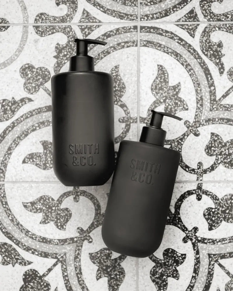 THE AROMATHERAPY CO Smith & Co Hand & Body Lotion - Tabac & Cedarwood