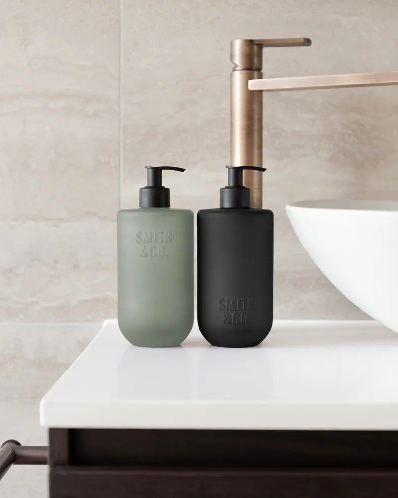 THE AROMATHERAPY CO Smith & Co Hand & Body Lotion - Amber & Freesia