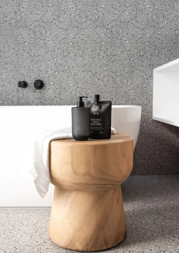 THE AROMATHERAPY CO Smith & Co Hand & Body Wash Refill - Tabac & Cedarwood