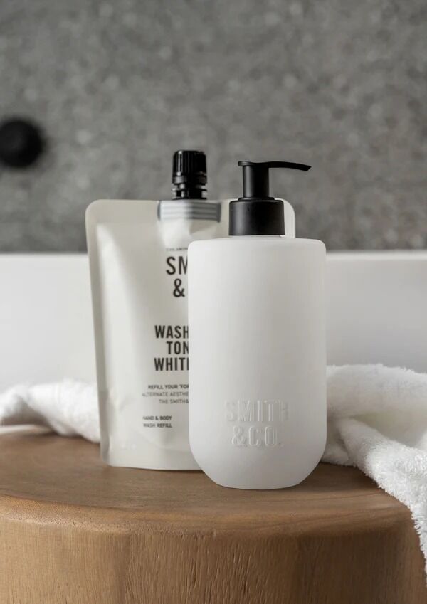 THE AROMATHERAPY CO Smith & Co Hand & Body Wash Refill - Tonka & White Musk