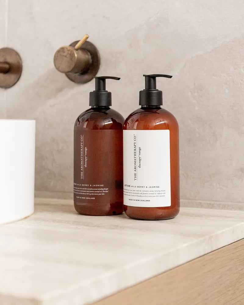 THE AROMATHERAPY CO Therapy Hand & Body Wash - Wild Berry & Jasmine