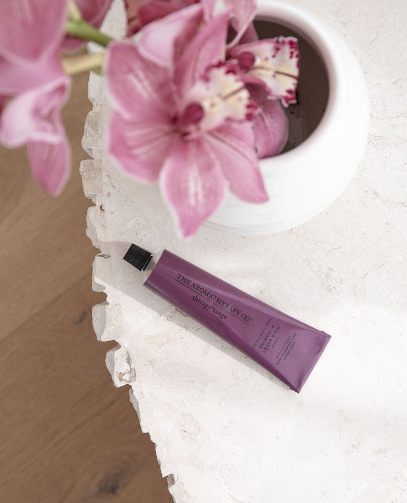 THE AROMATHERAPY CO Therapy Restore Hand Cream - Wild Berry & Jasmine