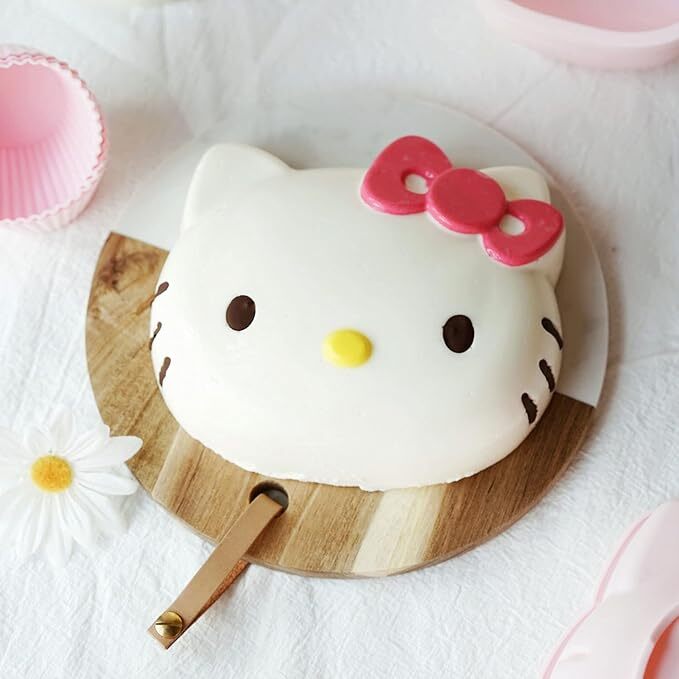 Chefmade x Sanrio - Hello Kitty Silicone Cake Mold 8inch