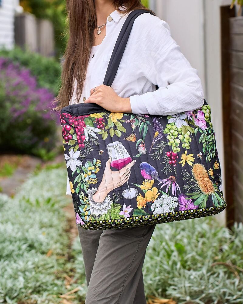 La La Land Vineyard Visions - Comforter Bag