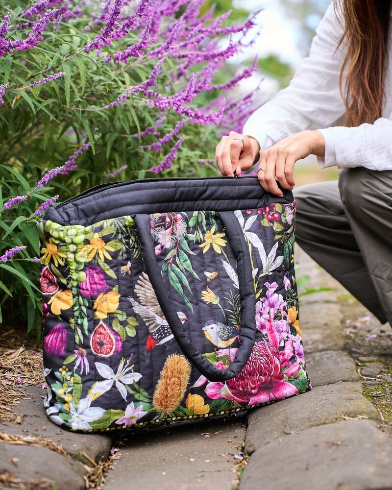 La La Land Vineyard Visions - Comforter Bag