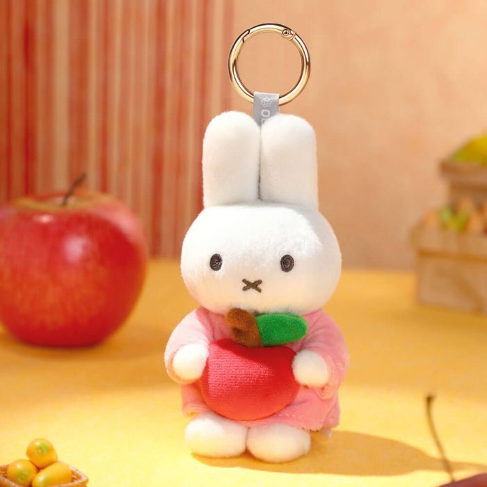 Miffy Keyring - Miffy with Apple