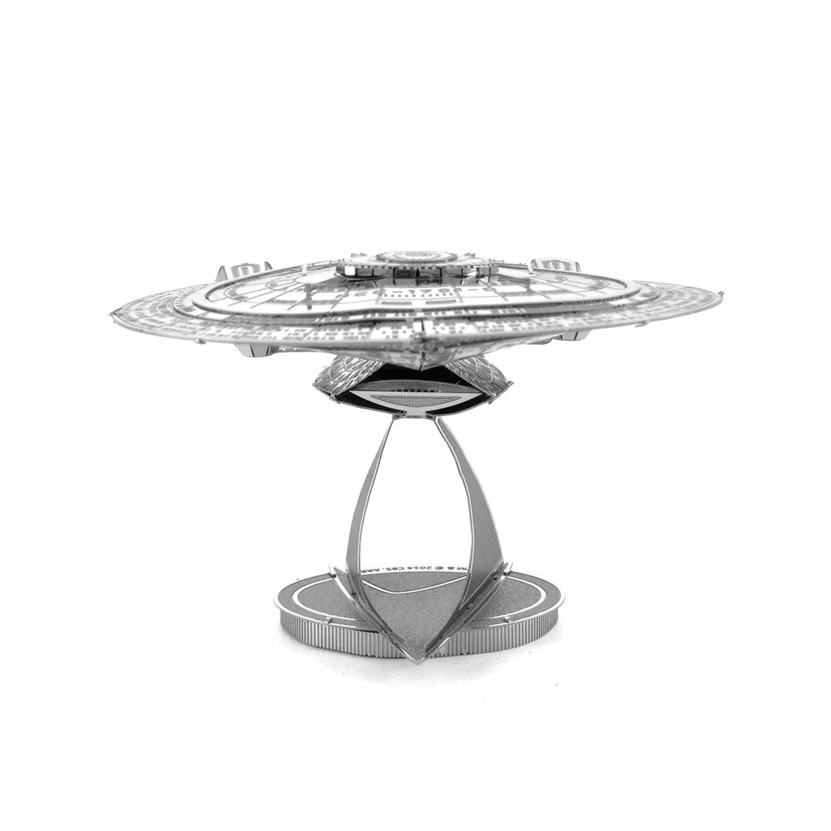 Metal Earth - 3D Metal Model Kit - Star Trek - USS ENTERPRISE 1701-D