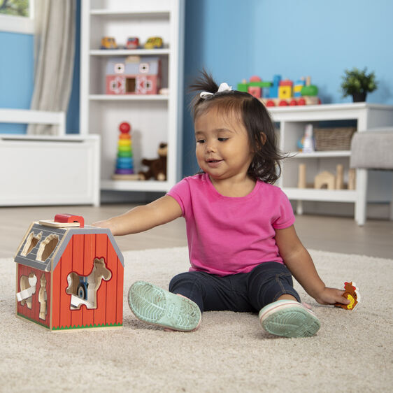 Melissa & Doug Pretend Play - Take-Along Sorting Barn