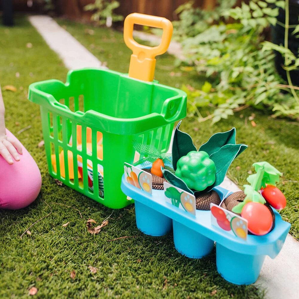 Melissa & Doug Lets Explore - Vegetable Gardening Play Set
