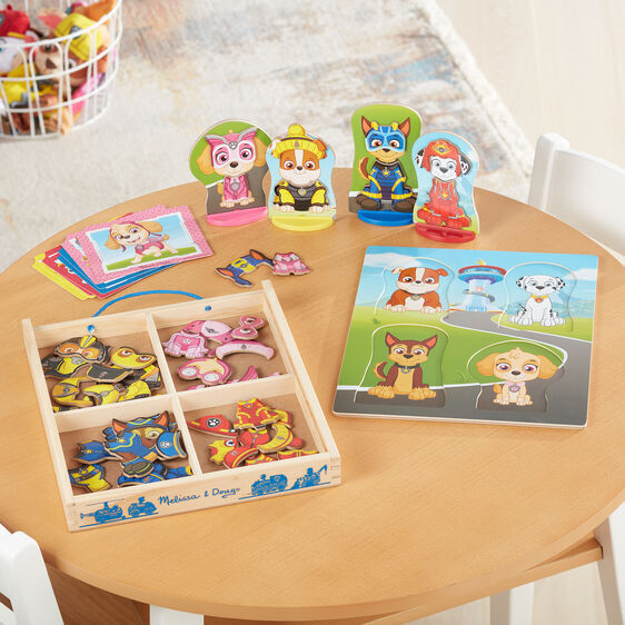 Melissa & Doug Paw Patrol - Magnetic Pretend Play