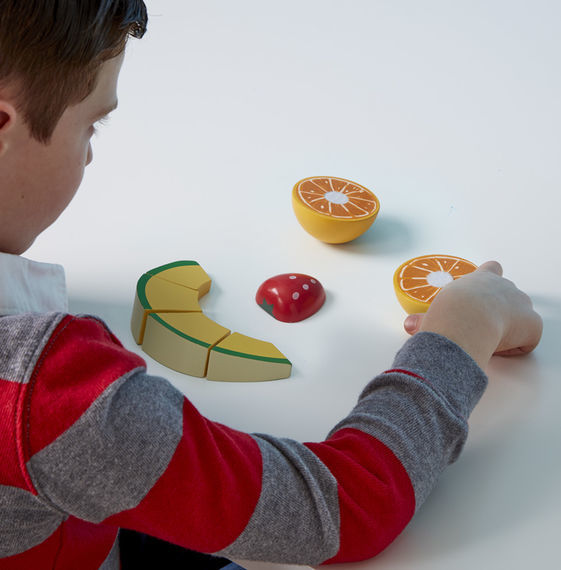 Melissa & Doug Kitchen Play - Cutting Fruit Crate