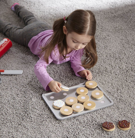 Melissa & Doug Kitchen Play - Slice and Bake Cookies