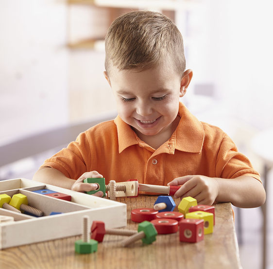 Melissa & Doug Classic Toy - Construction Building Set in a Box