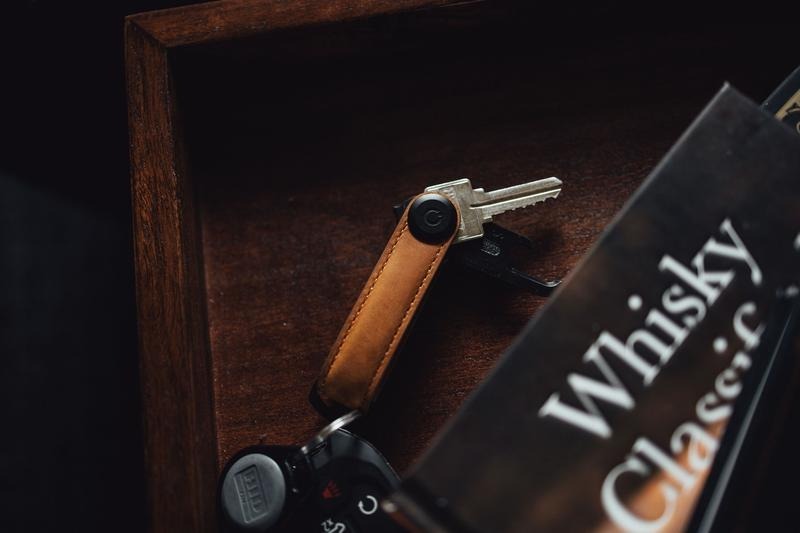 Orbitkey 2.0 Crazy Horse Leather - Oak Brown