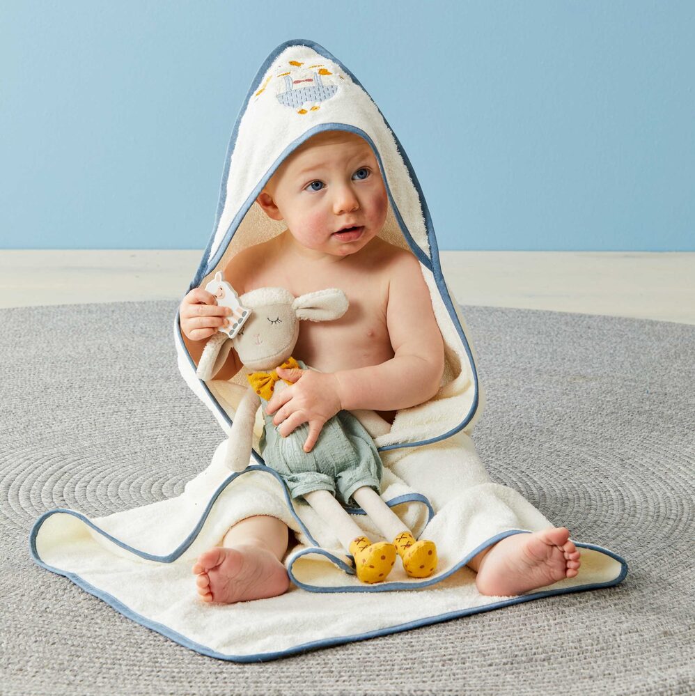 Pilbeam Jiggle & Giggle - Stanley Sheep Hooded Bath Towel