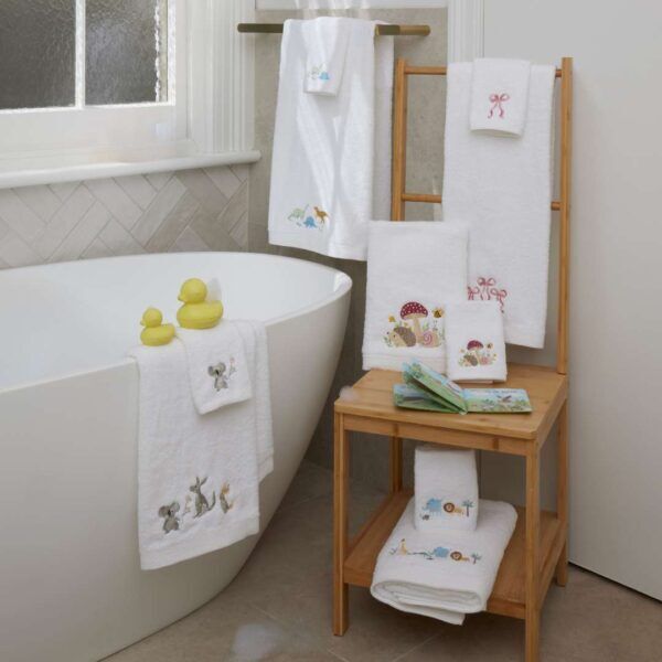 Pilbeam Jiggle & Giggle - Dallying Dino Bath Towel & Face Washer Set