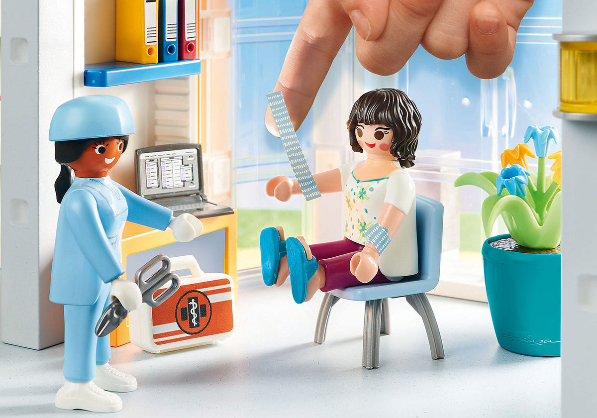 Playmobil City Life - Furnished Hospital Wing