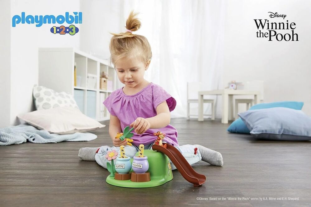 Playmobil JUNIOR & Disney: Winnie the Pooh's & Tigger's Bee Garden