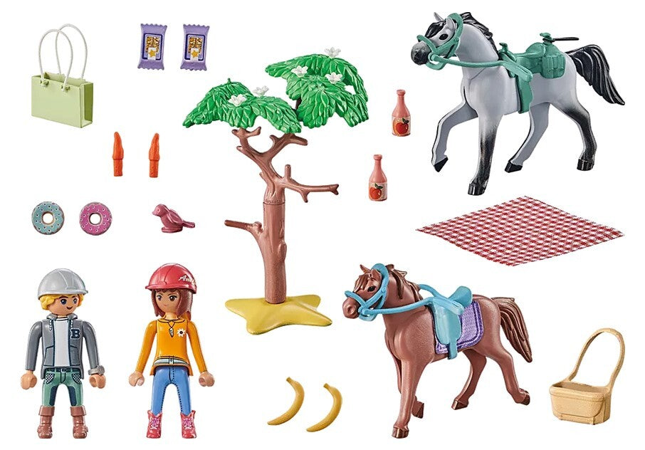 Playmobil Horses of Waterfall - Starter Pack Horseback Riding Trip to the Beach with Amelia and Ben
