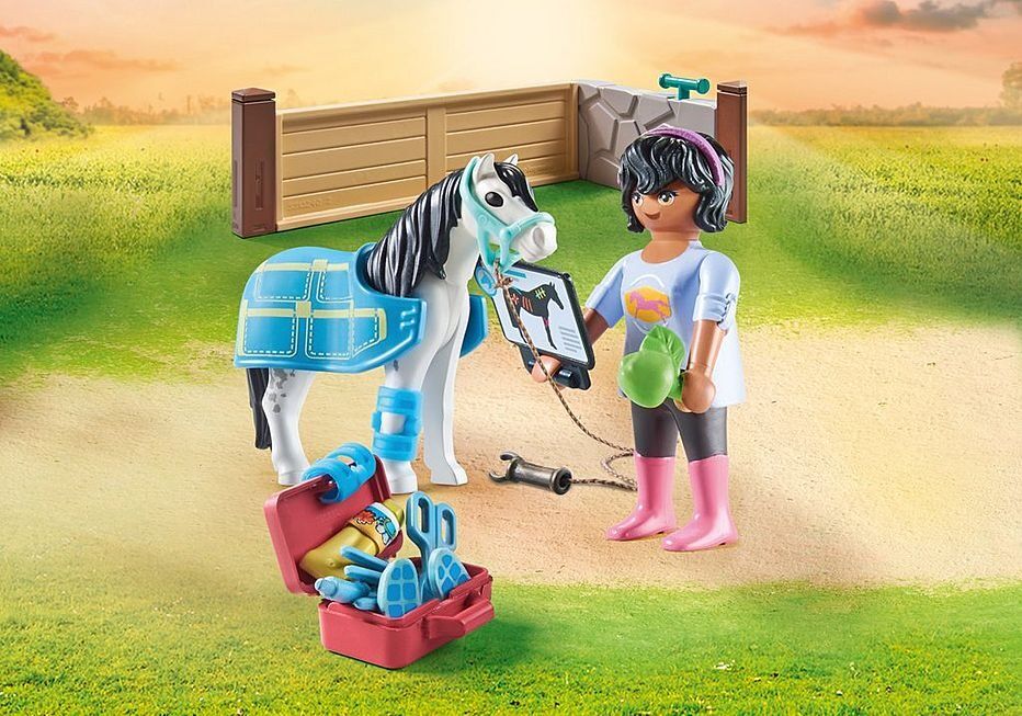 Playmobil Horses of Waterfall - Horse Therapist