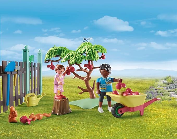 Playmobil My Life - Little Chicken Farm in the Tiny House Garden