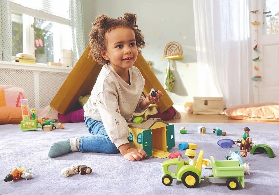 Playmobil JUNIOR - Farm Adventure with Tractor, Trailer and Animal Friends