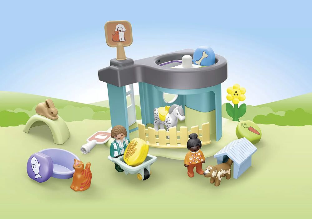 Playmobil JUNIOR - Animal Home with Treat Dispenser