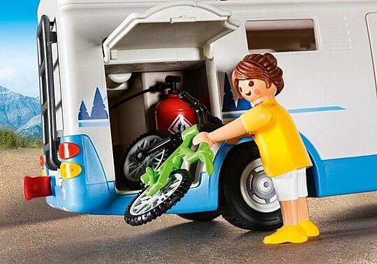 Playmobil Family Fun - Camping Adventure