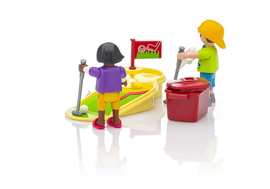 Playmobil Family Fun - Children Minigolfing