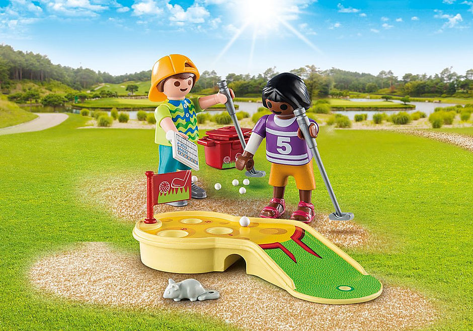 Playmobil Family Fun - Children Minigolfing
