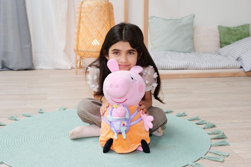 Peppa Pig Plush - Mummy Pig with Evie