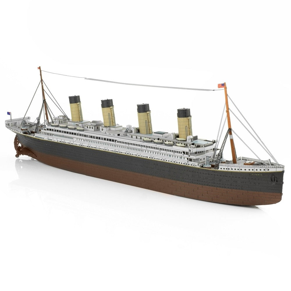 Metal Earth - 3D Metal Model Kit - RMS Titanic