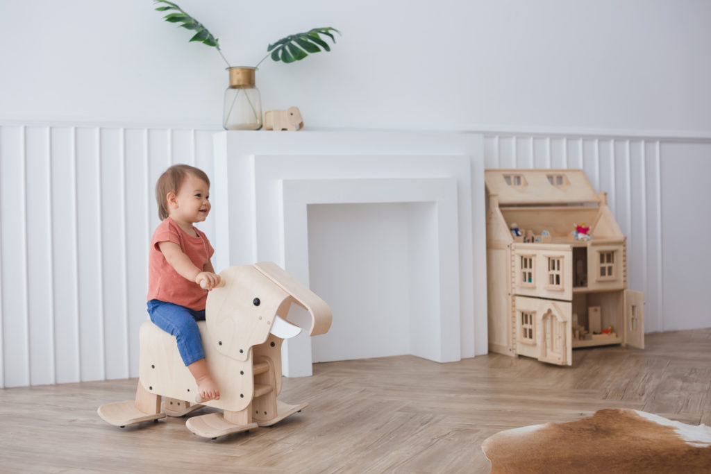 PlanToys Active Play - Walking Elephant