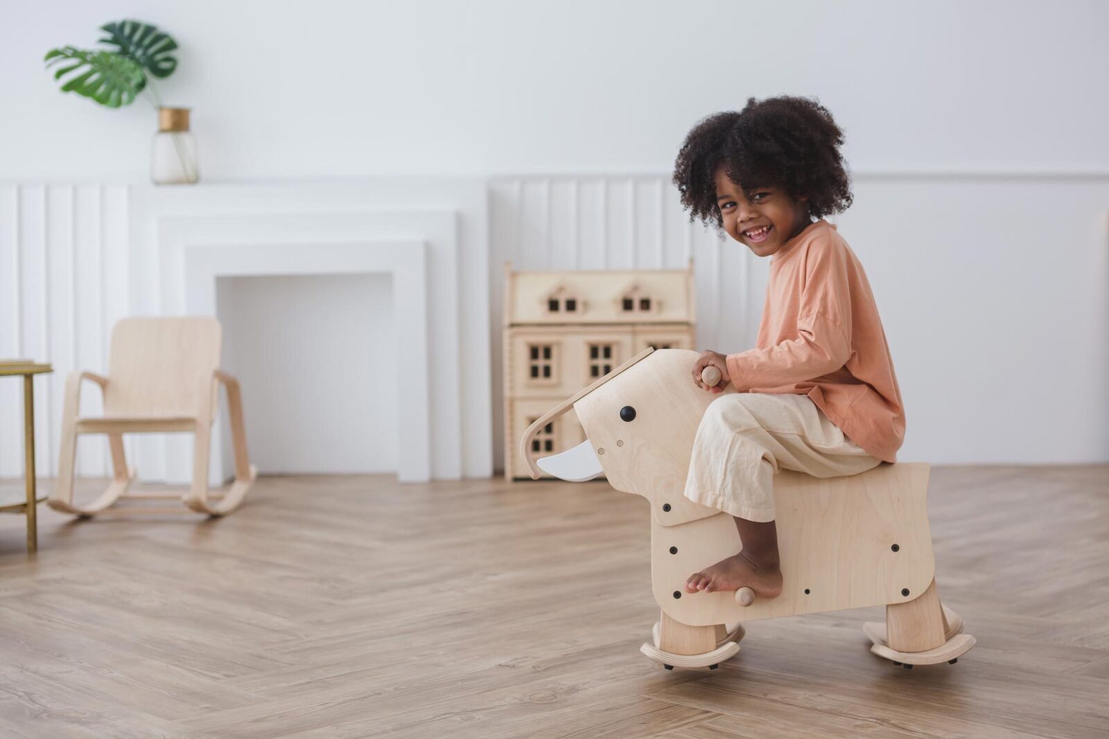 PlanToys Active Play - Walking Elephant