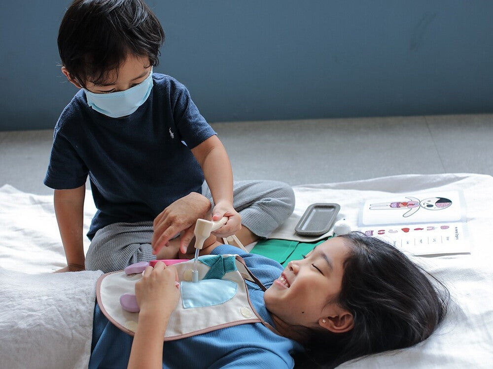PlanToys Pretend Play - Surgeon Set