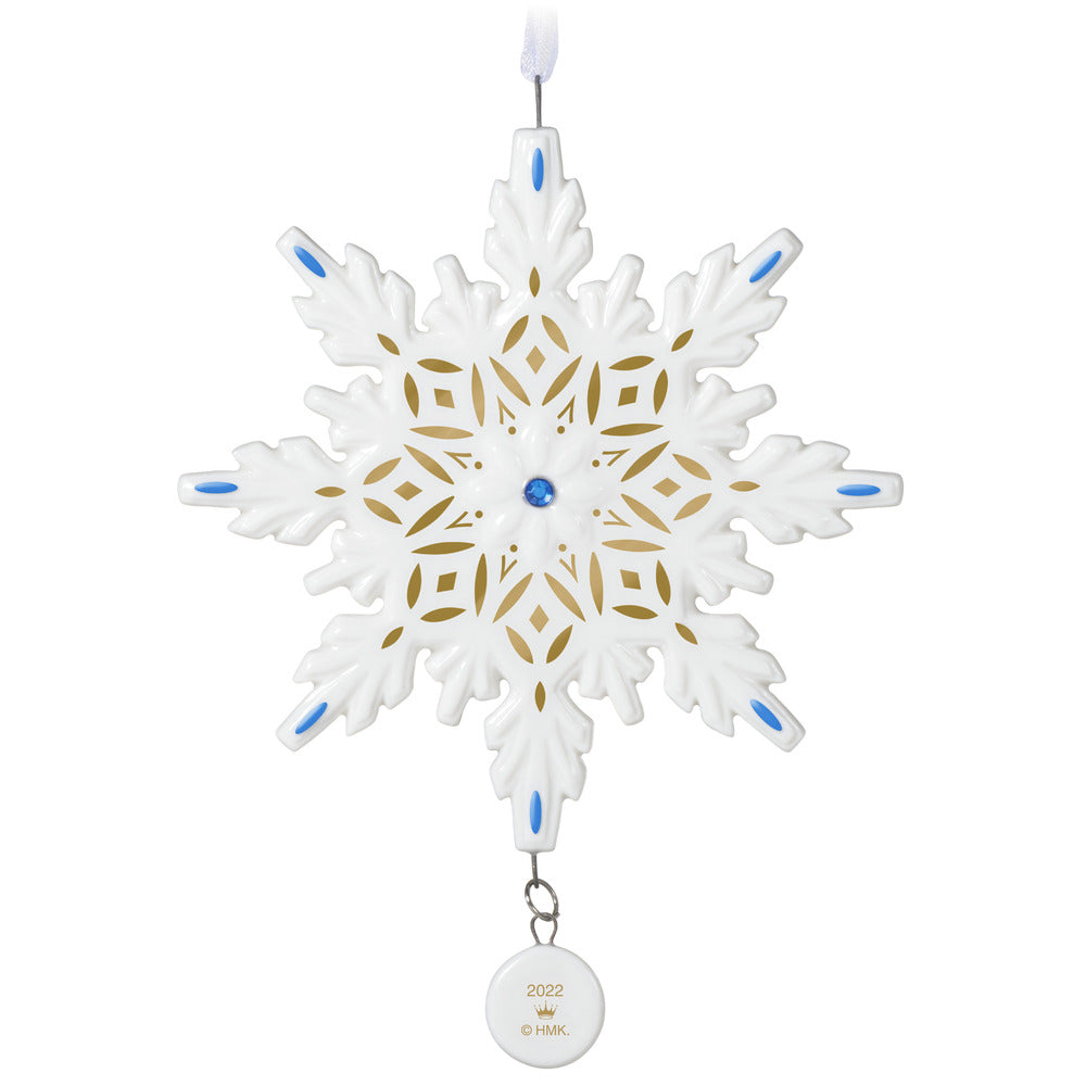 2022 Hallmark Keepsake Ornament - 2022 Snowflake Porcelain